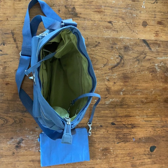 Baggallini crossbody bag - Picture 6 of 7